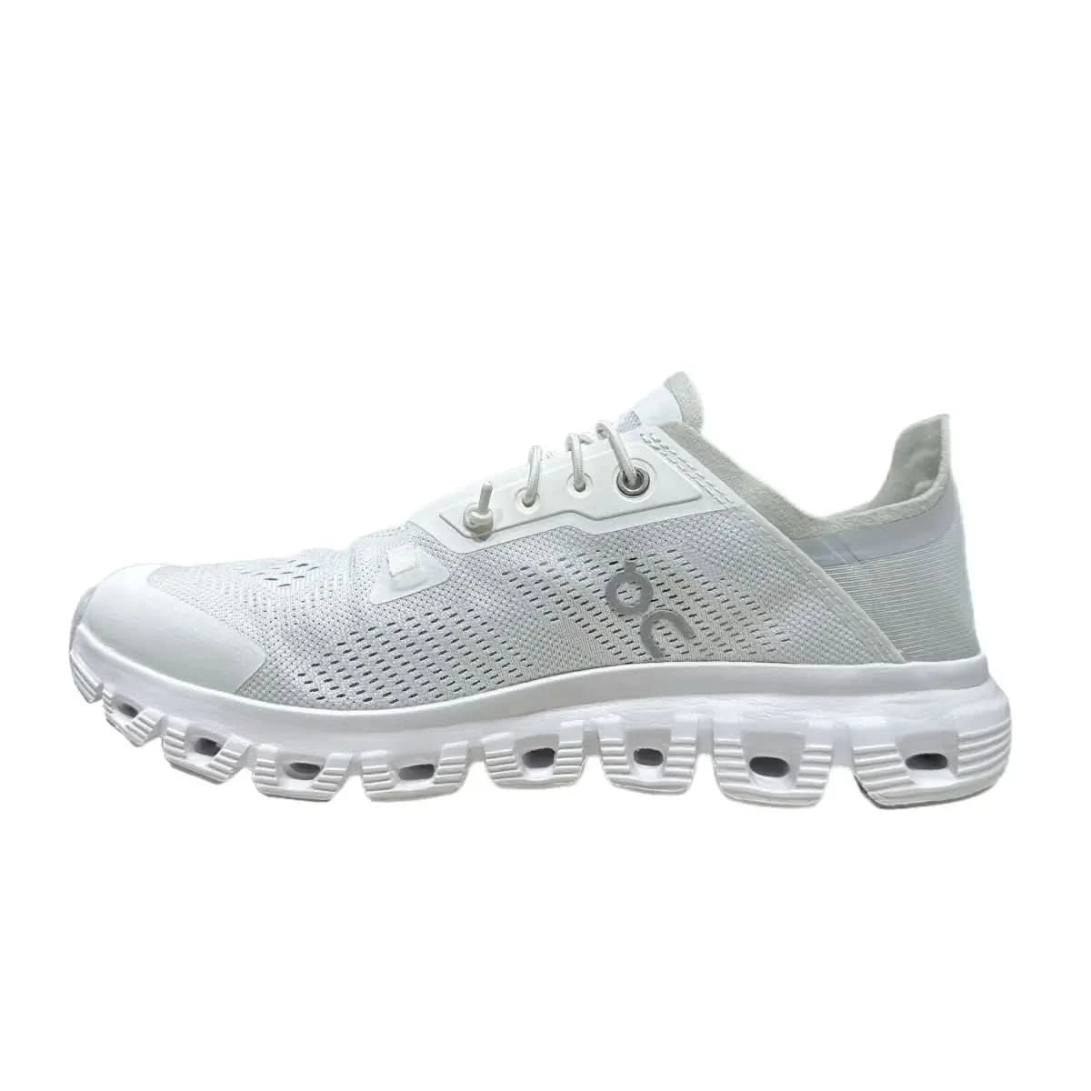 En Cloudrunner 2 para mujer en blanco y negro