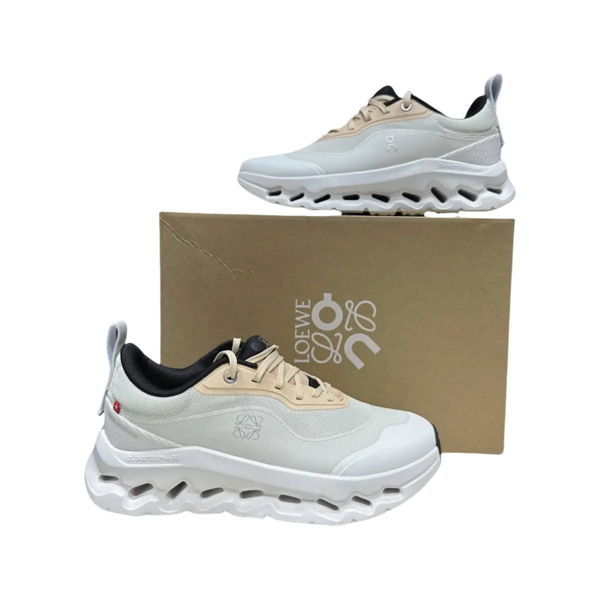 En Cloudtilt LOEWE 2 para mujer color tostado/blanco