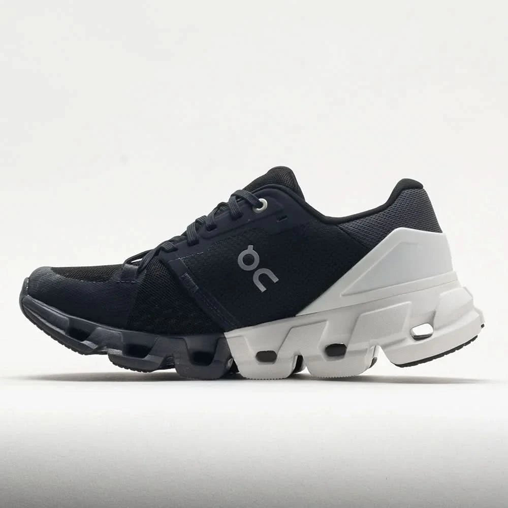 On Cloudflyer 4 Women's Black/White - Onsrunners