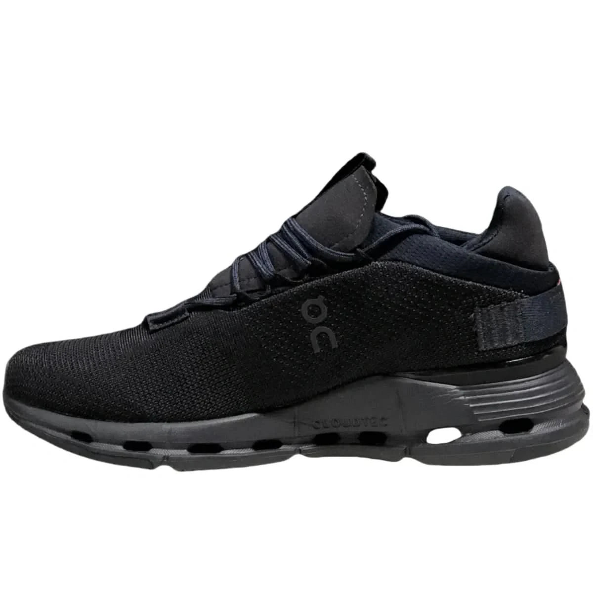 On Cloudnova Women's Black - Onsrunners