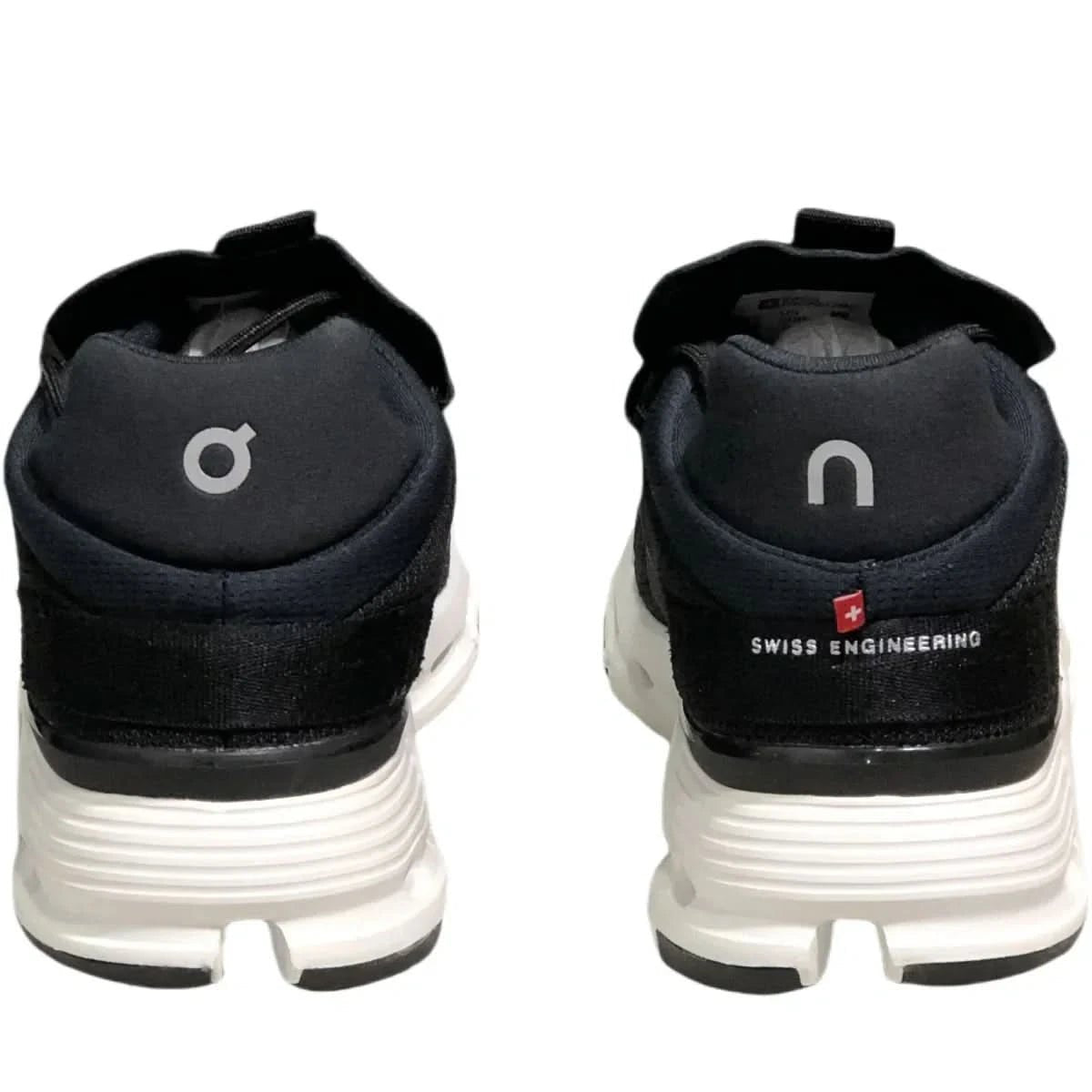 On Cloudnova Women's Black/White - Onsrunners