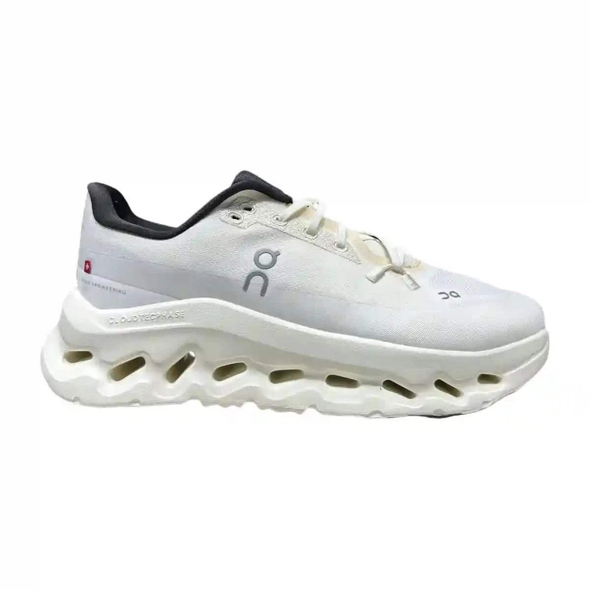 On Cloudtilt Women's Beige/White - Onsrunners