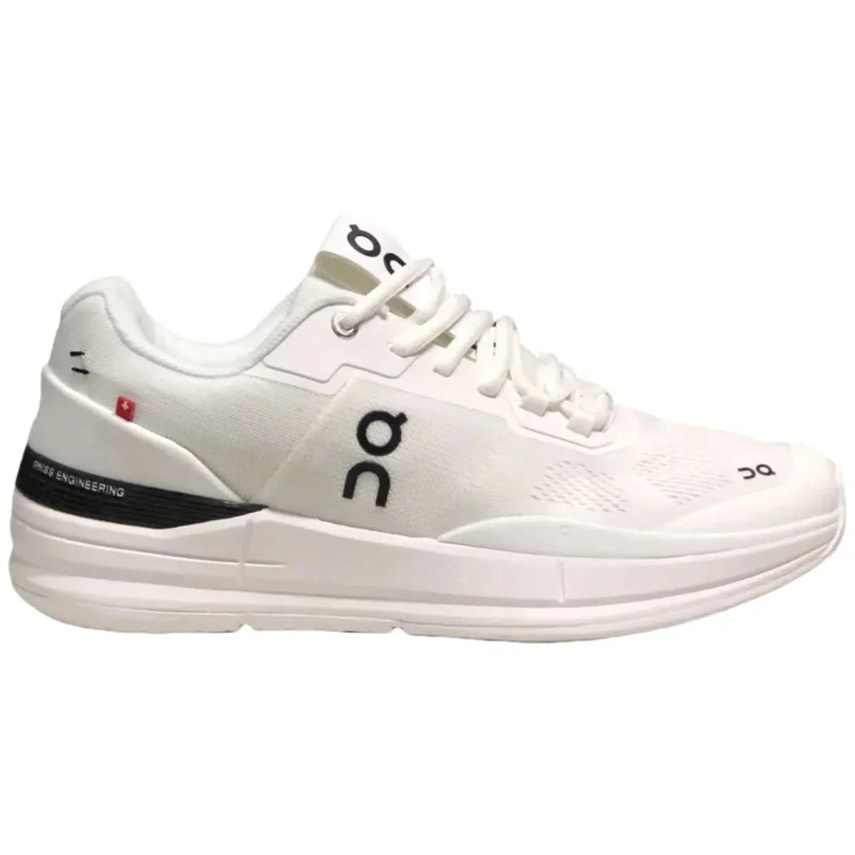 On The Roger Pro Men's White/Black - Onsrunners