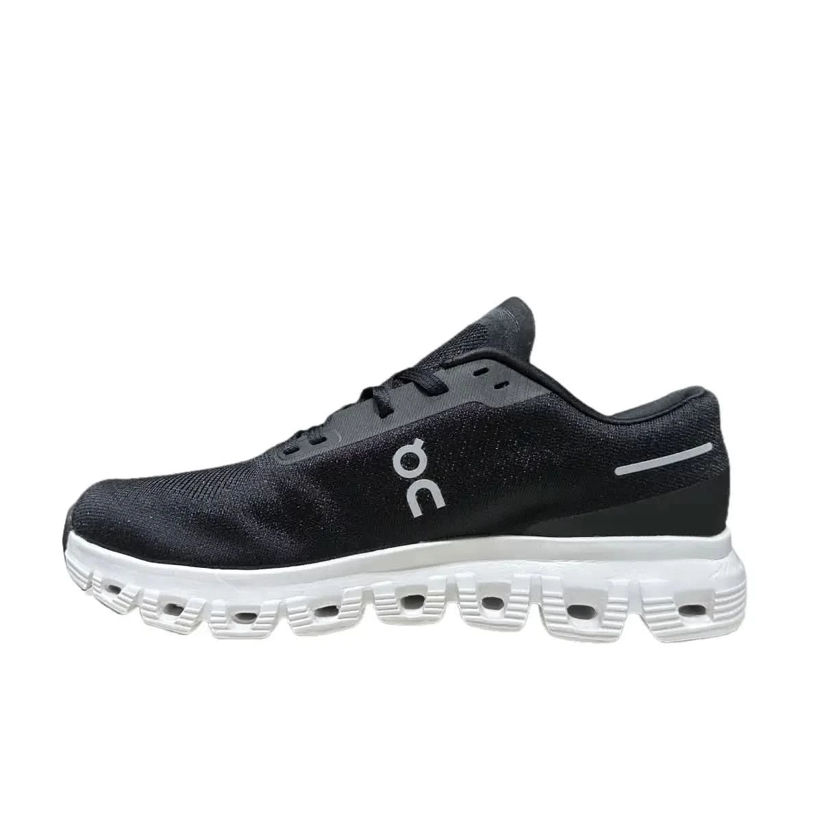 On Cloud 6 Push men's black and white