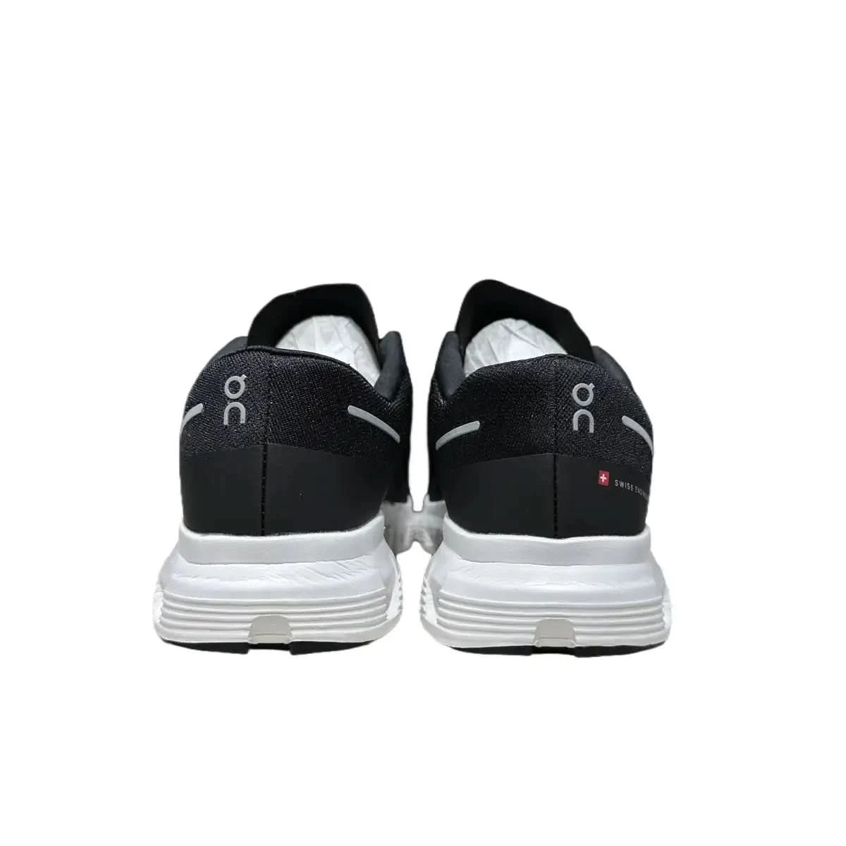 On Cloud 6 Push men's black and white
