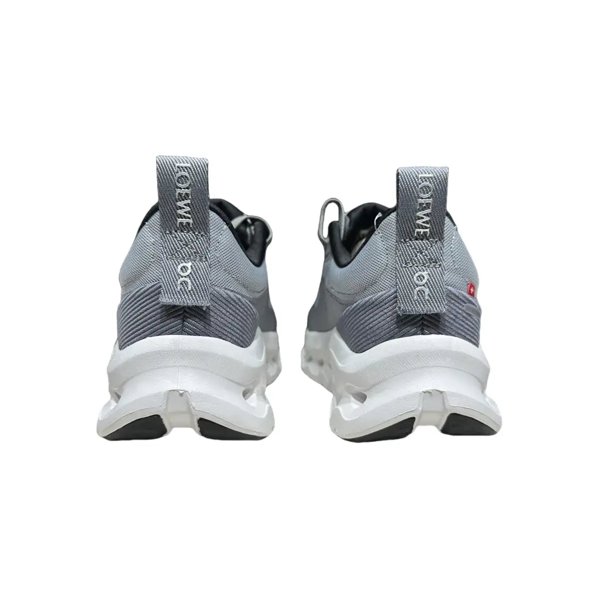 En Cloudtilt LOEWE 2 para hombre gris/blanco