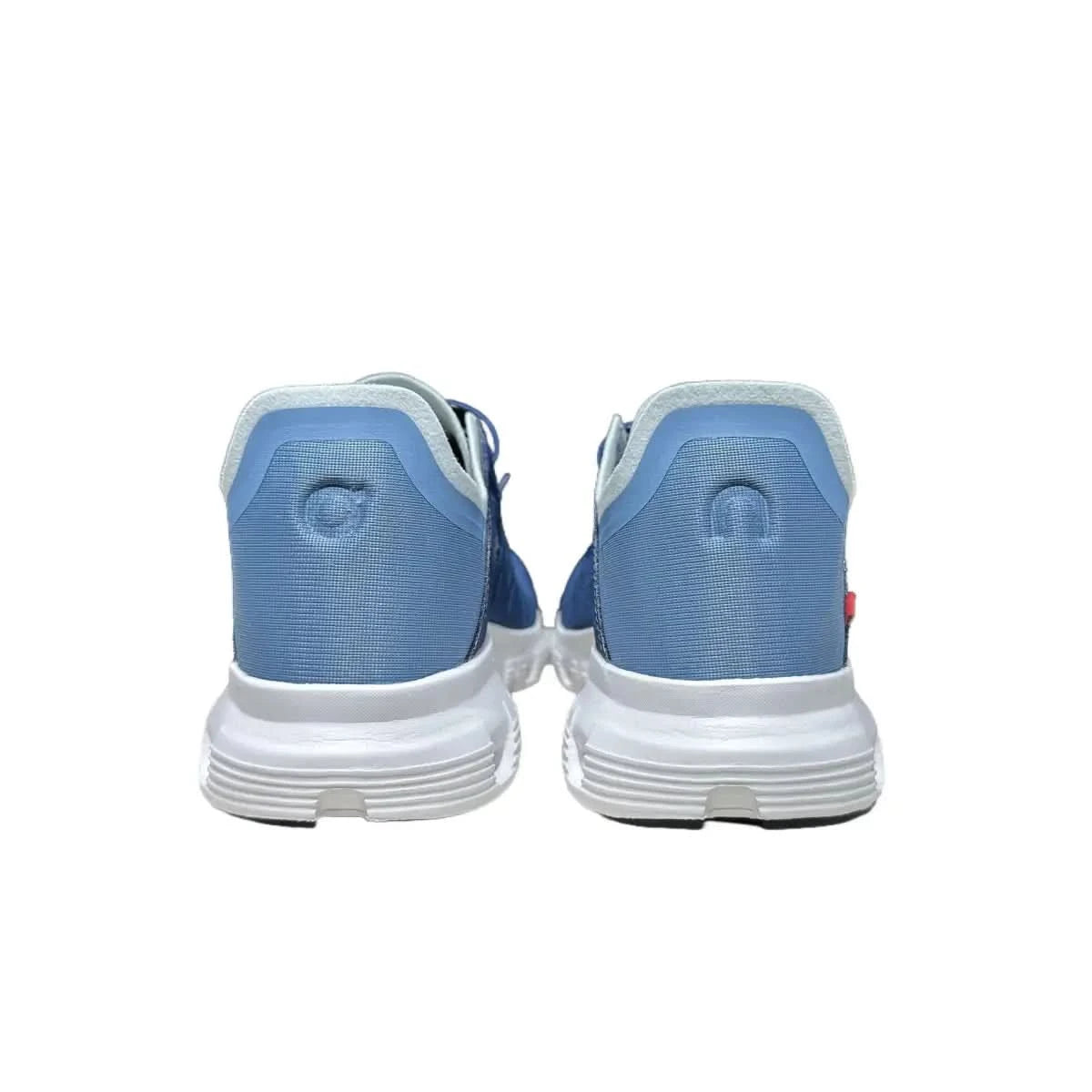 En Cloudrunner 2 para mujer en blanco y negro