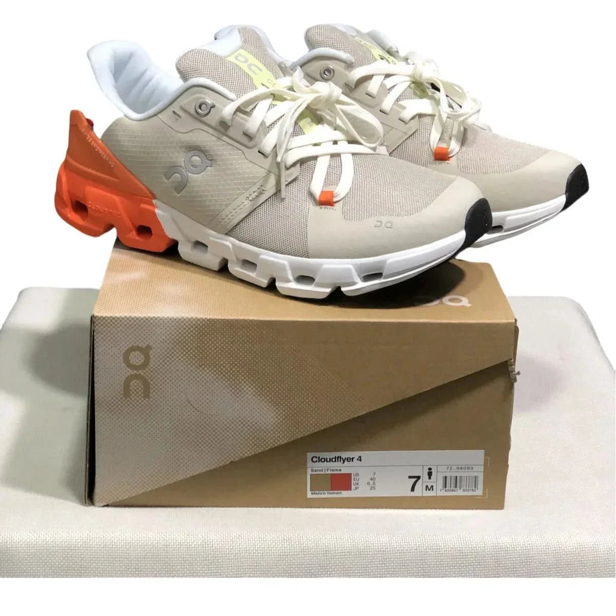 On Cloudflyer 4 Men's Gray/Orange - Onsrunners