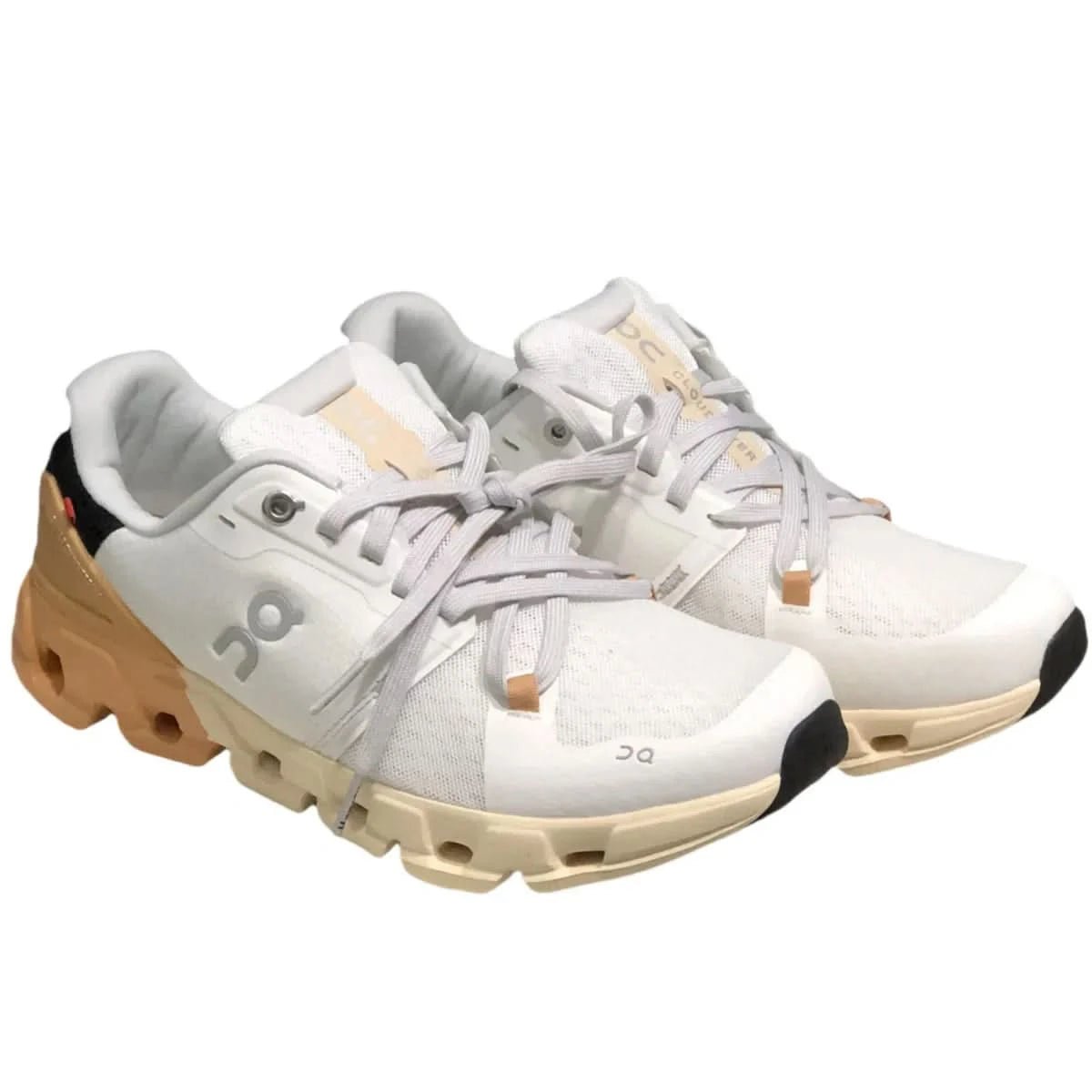 On Cloudflyer 4 Women's White/Copper - Onsrunners