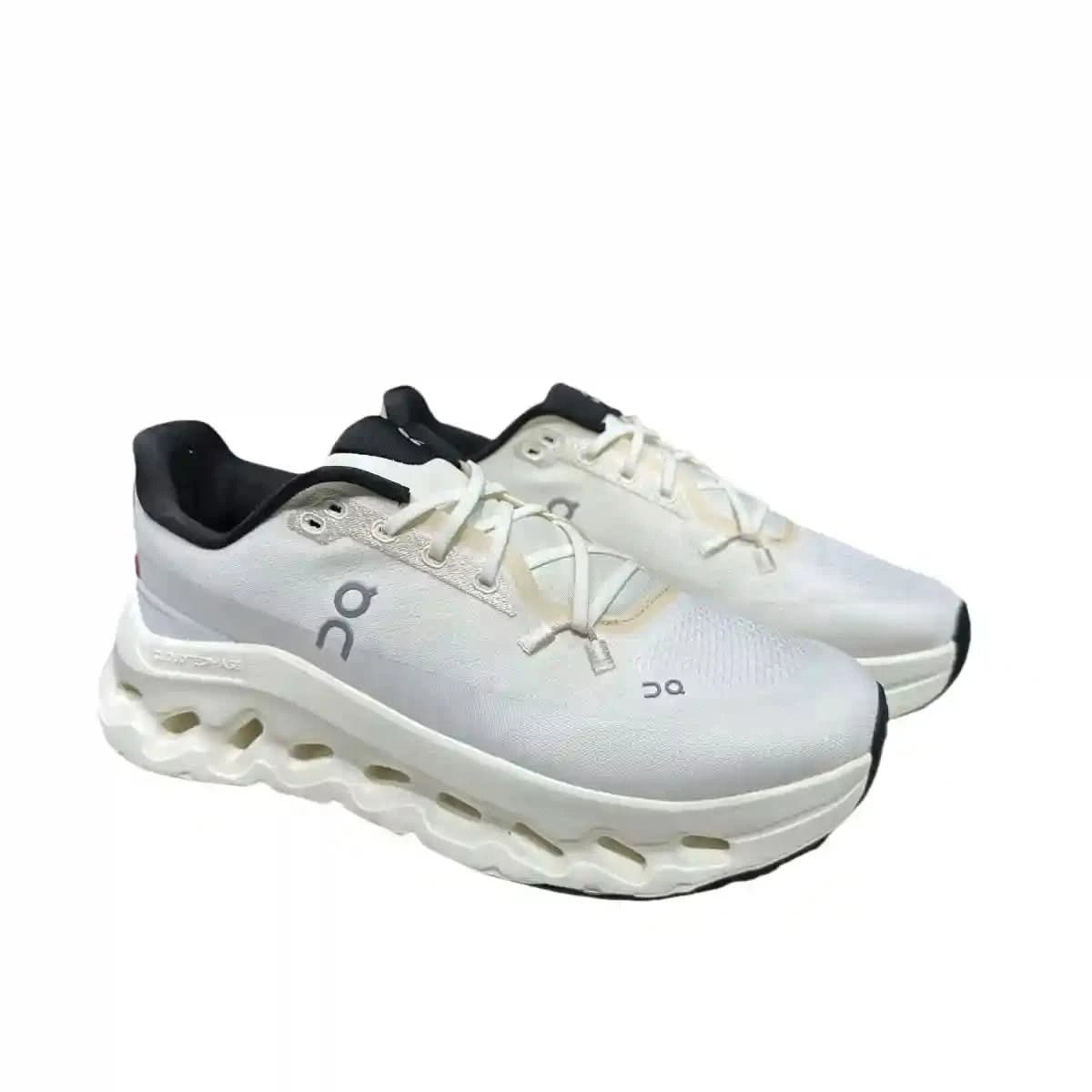 On Cloudtilt Women's Beige/White - Onsrunners